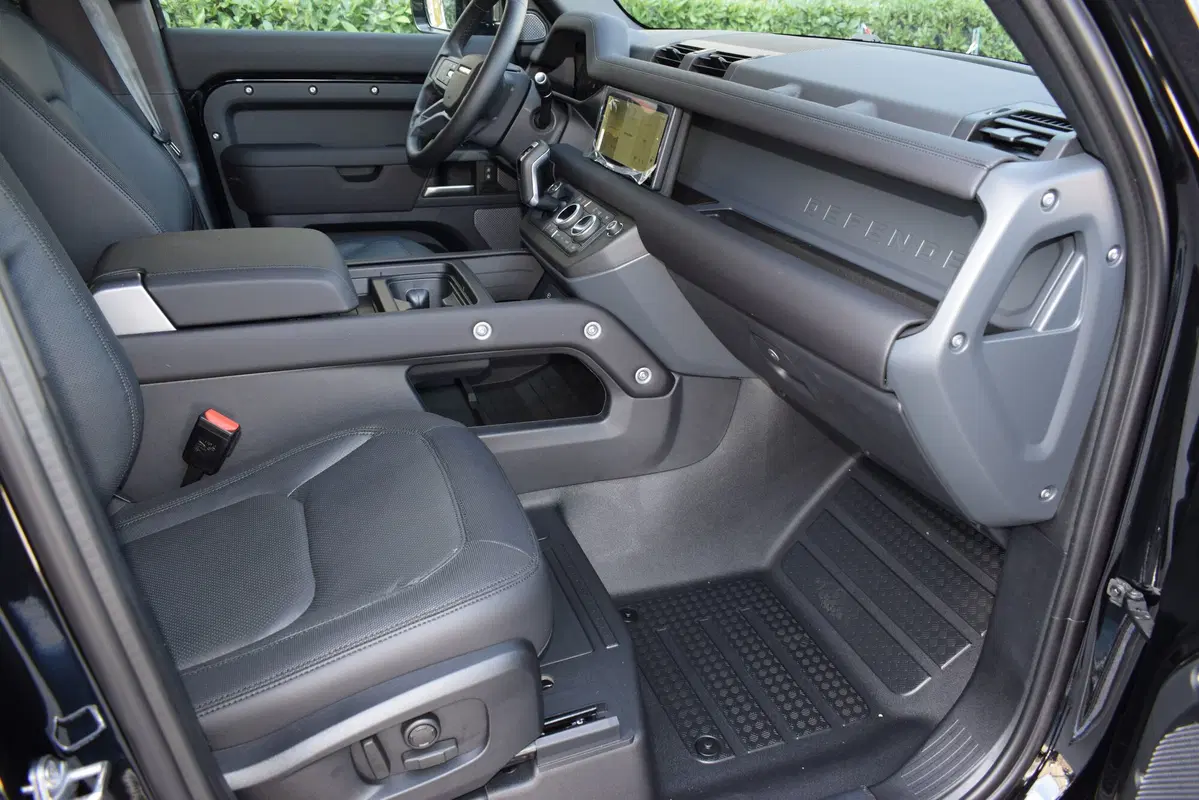 Land Rover Defender usata a Cuneo (13)