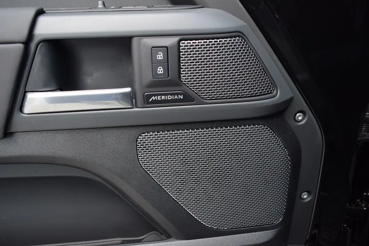 Land Rover Defender usata a Cuneo (18)