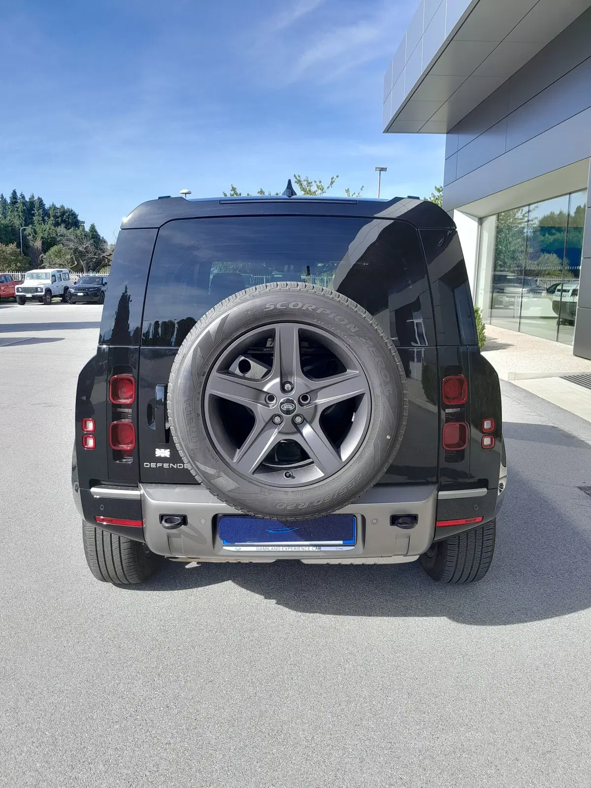 Land Rover Defender usata a Cuneo (7)