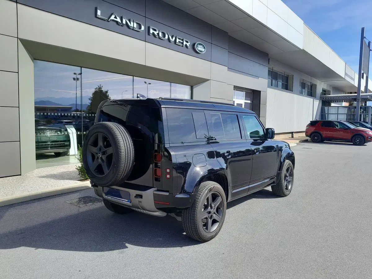 Land Rover Defender usata a Cuneo (8)