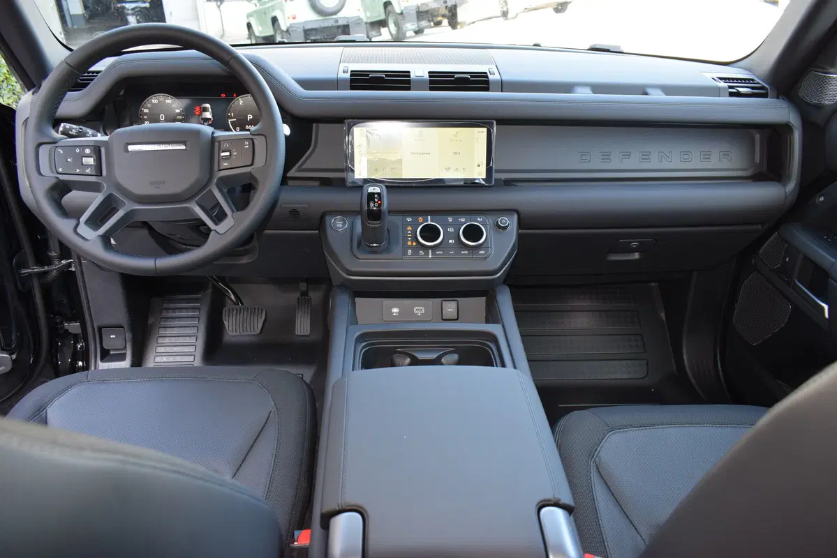 Land Rover Defender usata a Cuneo (9)