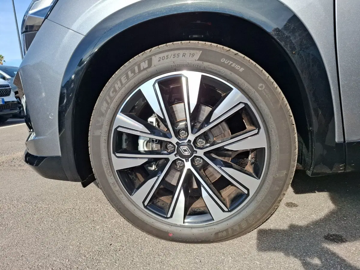Renault Austral nuova a Latina (11)