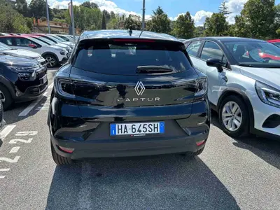 Renault Captur 1.3 mild hybrid Techno 160cv edc nuova a Roma