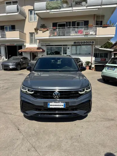 Volkswagen Tiguan 1.5 TSI 150 CV DSG ACT R-Line del 2022 usata a Parete