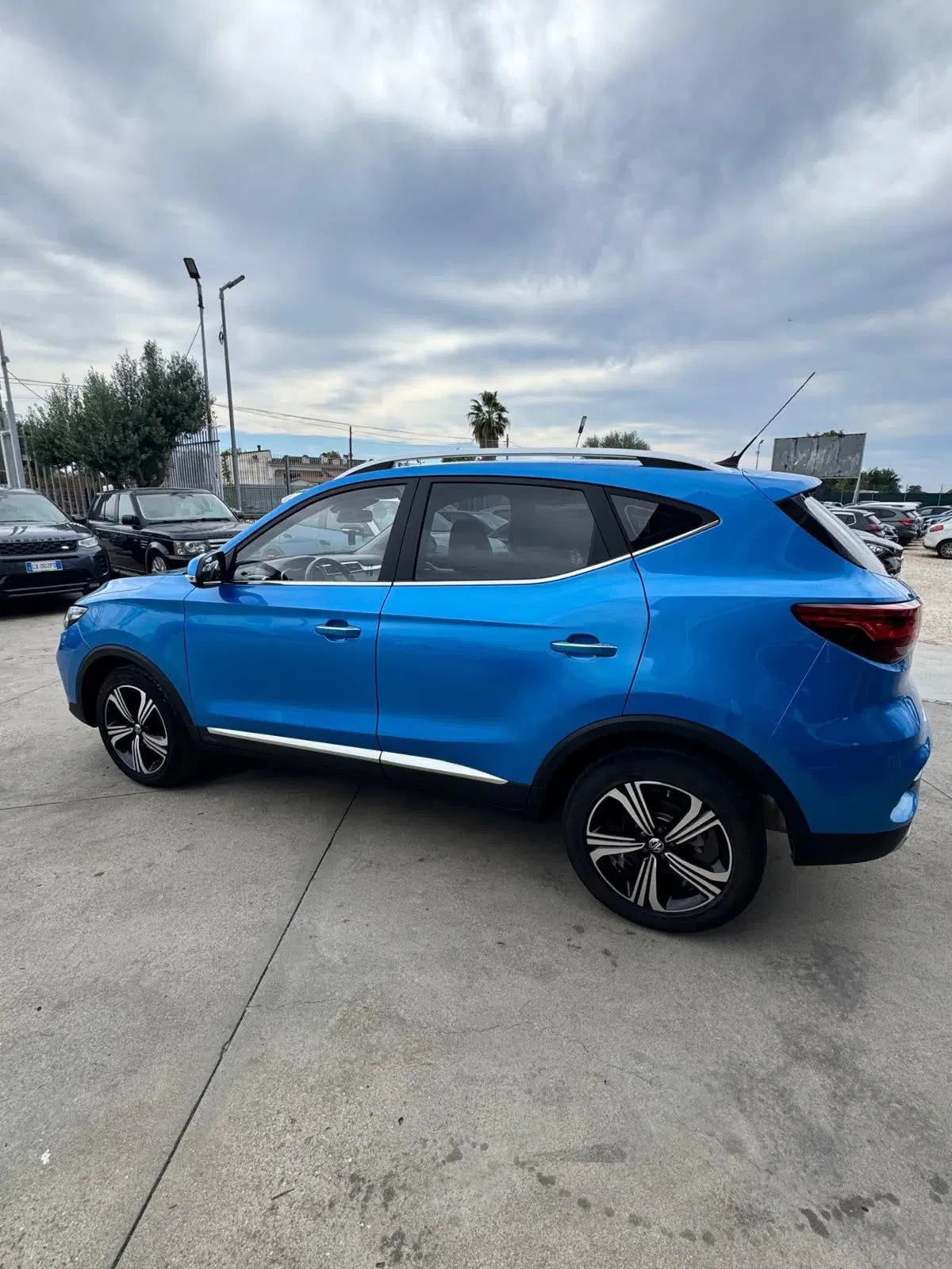 Mg ZS usata a Caserta (4)