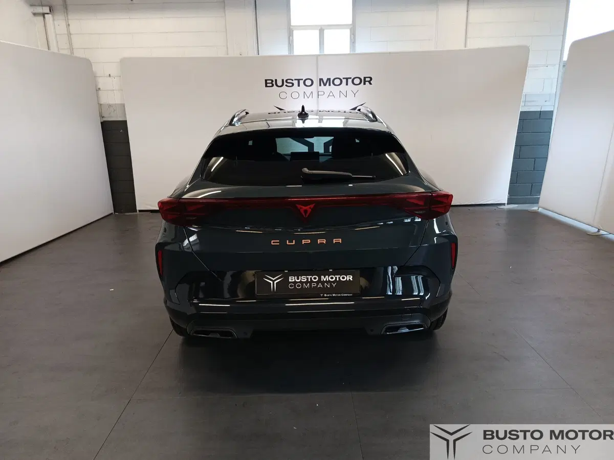 Cupra Formentor nuova a Varese (5)