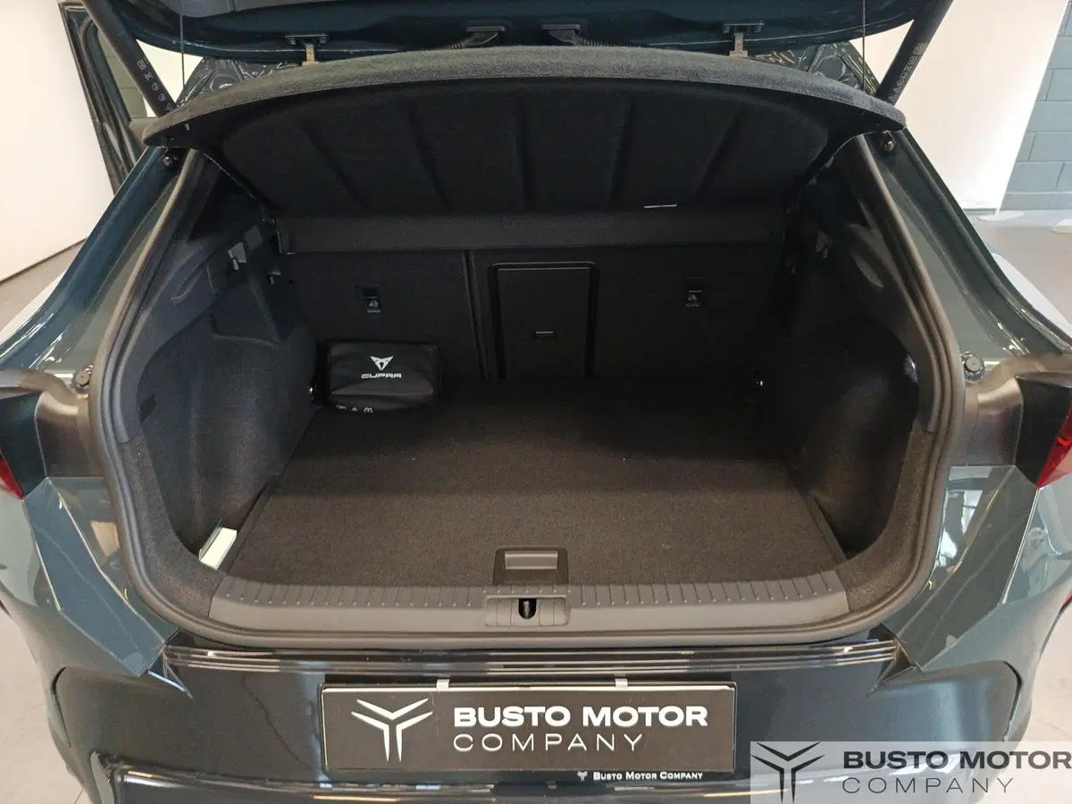 Cupra Formentor nuova a Varese (9)