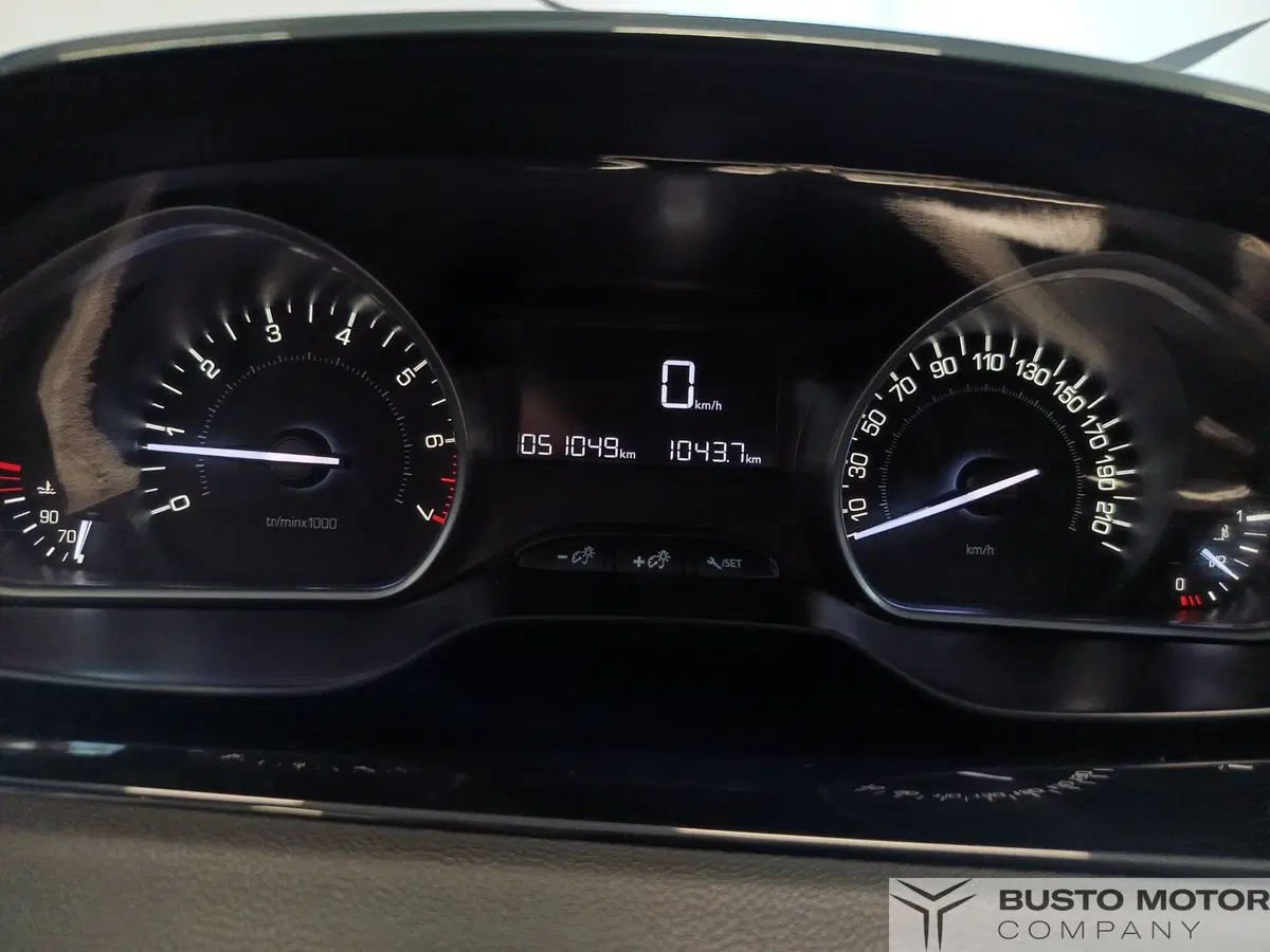 Peugeot 208 usata a Varese (12)