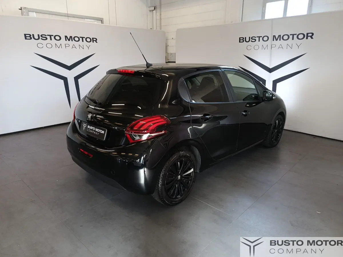Peugeot 208 usata a Varese (4)