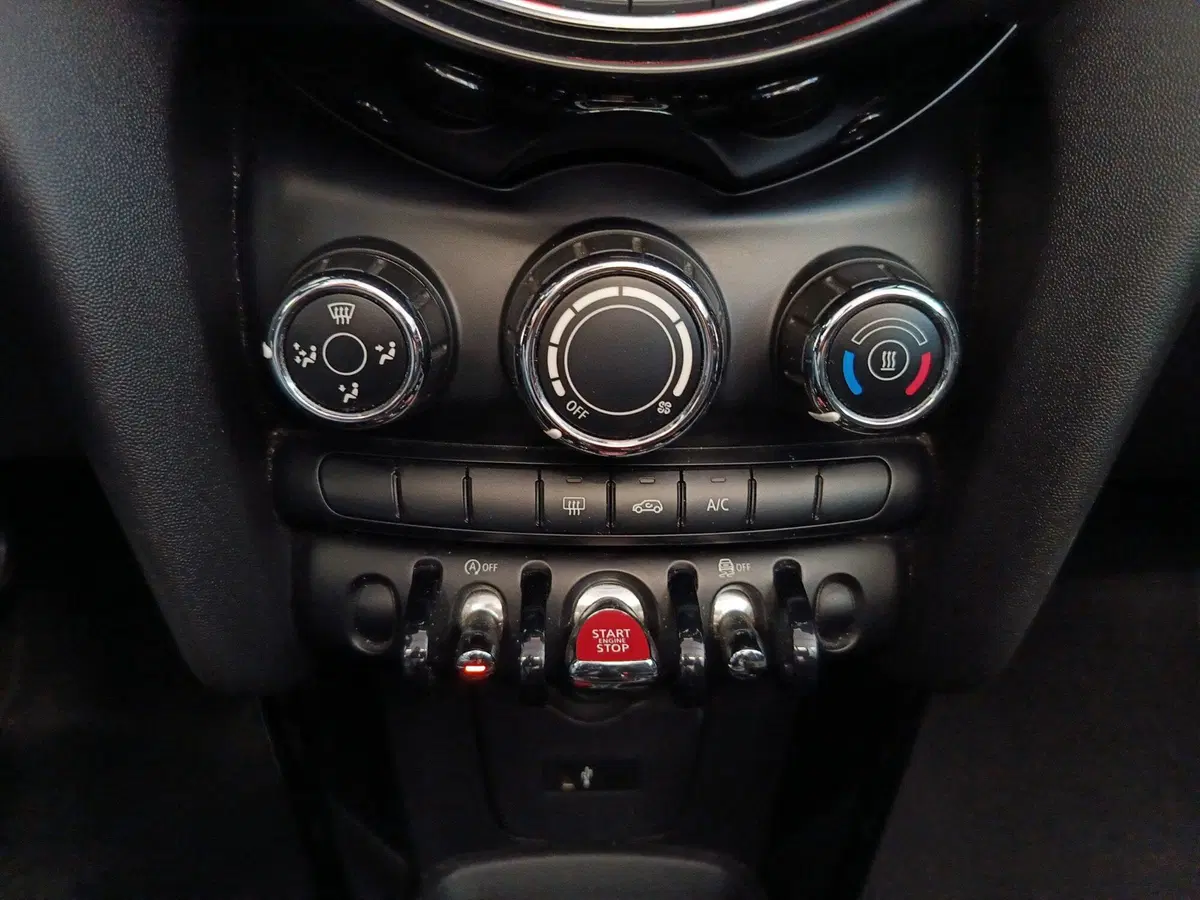 MINI Mini Cabrio usata a Varese (13)