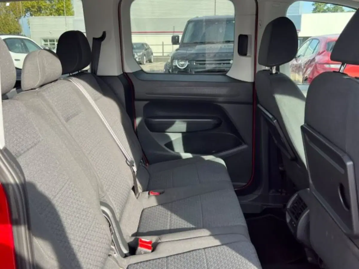 Ford Tourneo Connect usata a Lucca (11)