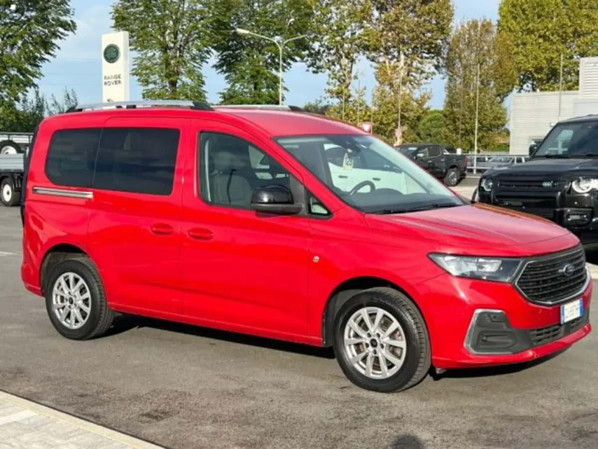 Ford Tourneo Connect usata a Lucca (6)