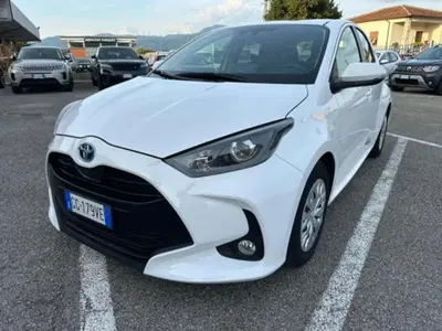 Toyota Yaris 1.5 Hybrid 5 porte Style del 2022 usata a Massarosa