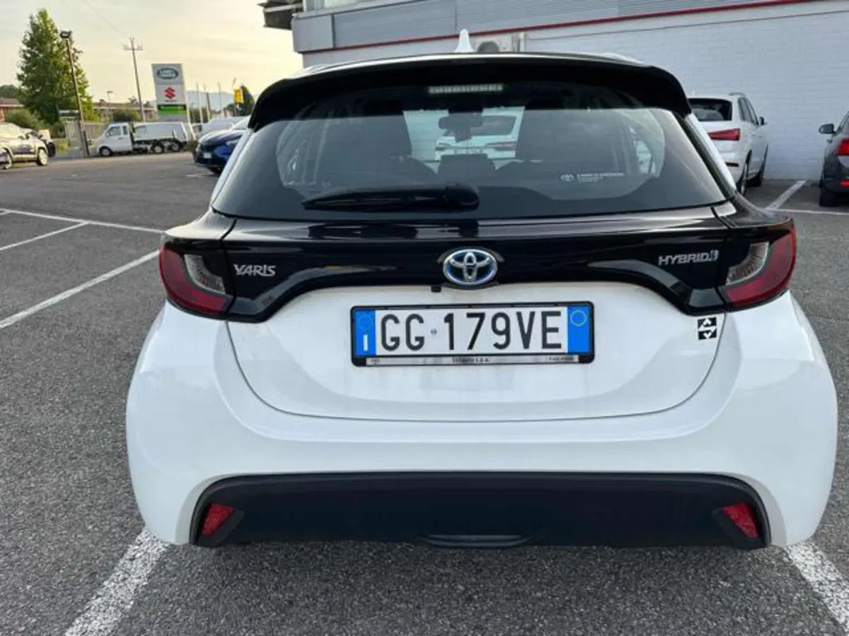 Toyota Yaris usata a Lucca (5)