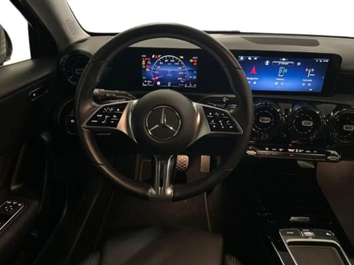 Mercedes-Benz Classe A usata a Avellino (11)