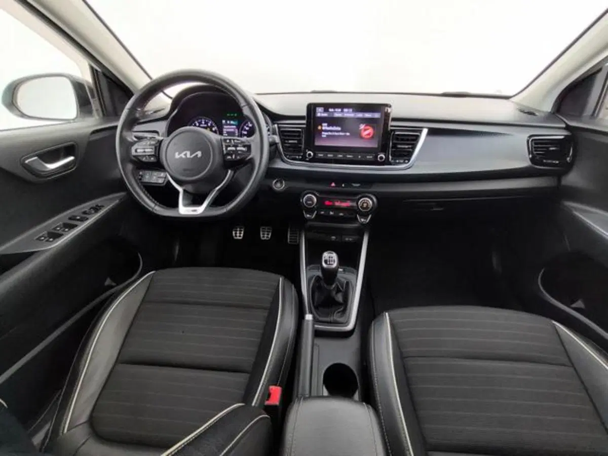 Kia Rio usata a Como (4)