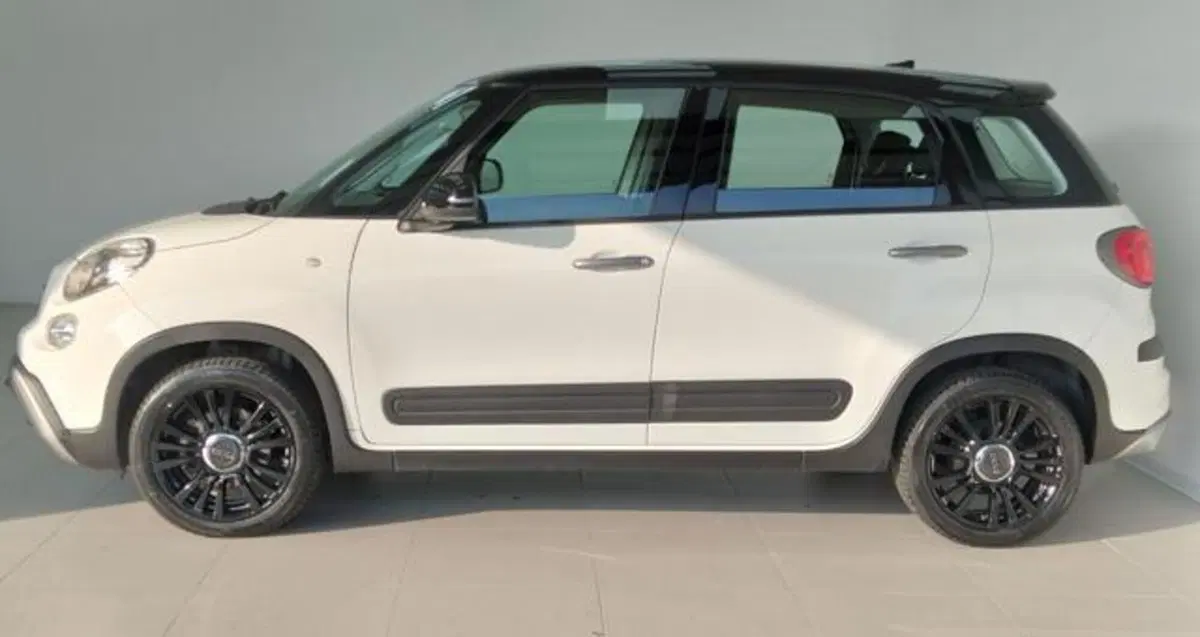 Fiat 500L usata a Como (8)