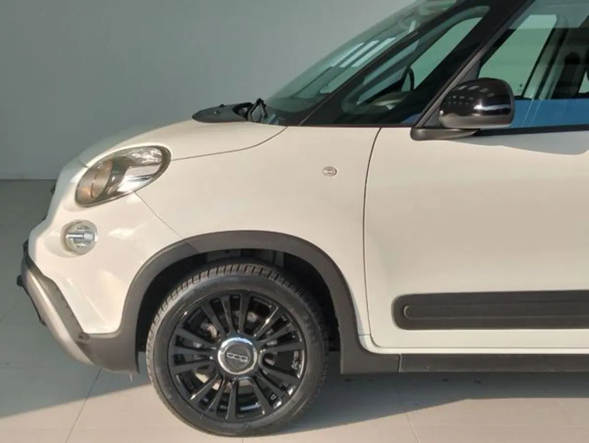 Fiat 500L usata a Como (9)