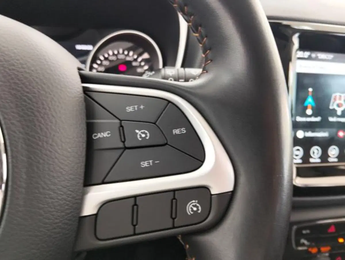 Jeep Compass usata a Como (11)