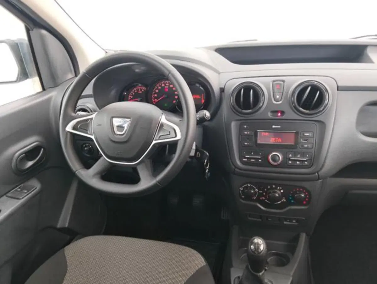 Dacia Dokker usata a Como (10)