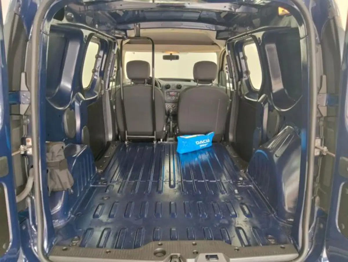 Dacia Dokker usata a Como (13)