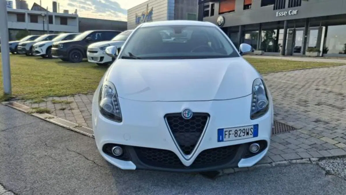 Alfa Romeo Giulietta usata a Padova (2)