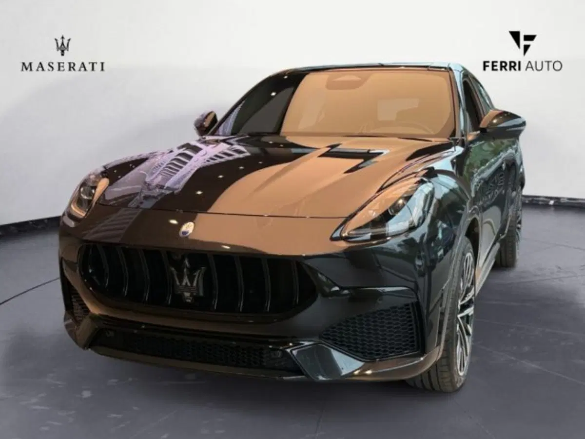 Maserati Grecale nuova a Udine (2)