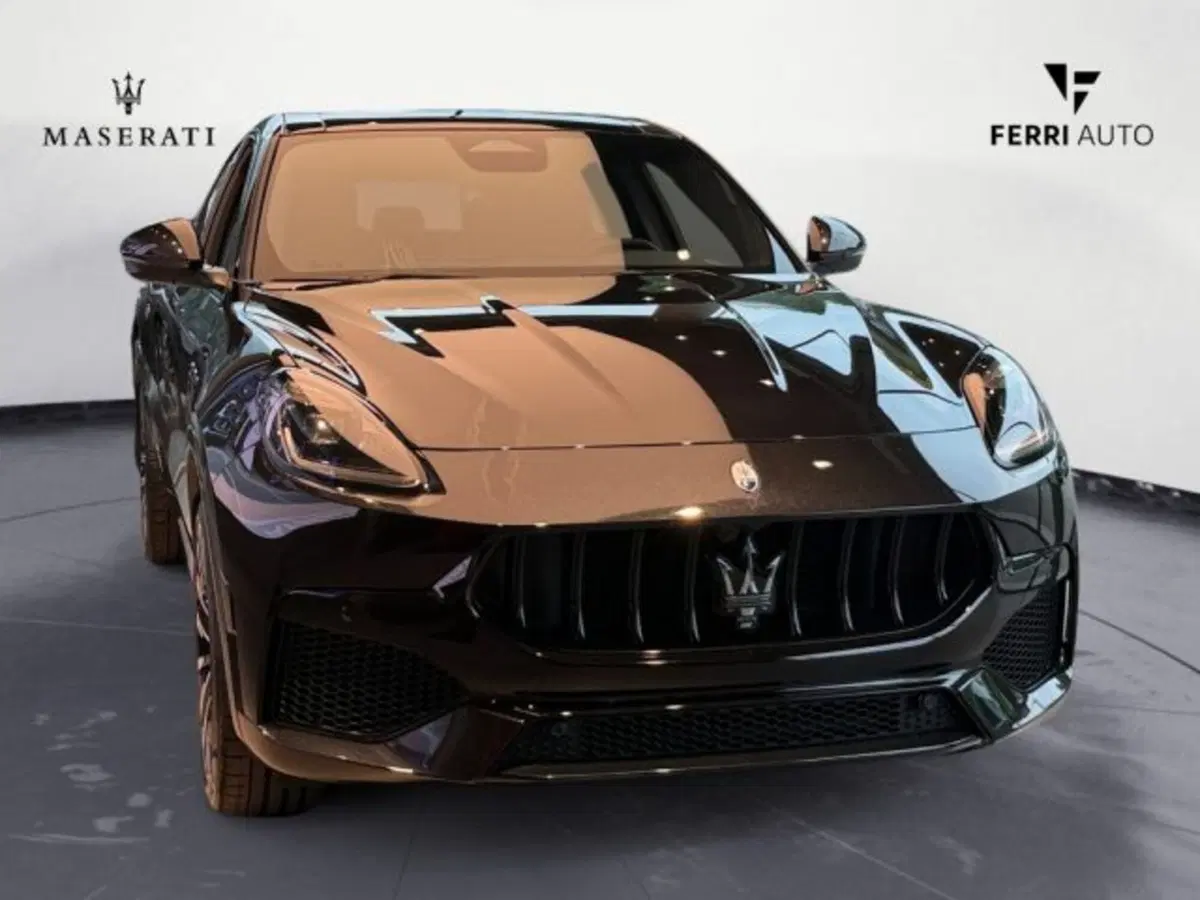Maserati Grecale nuova a Udine (4)