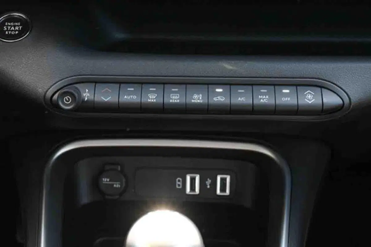 Jeep Avenger usata a Torino (15)