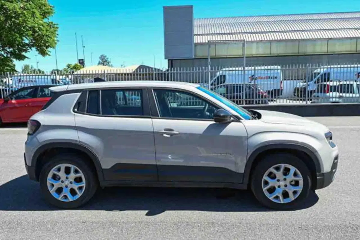 Jeep Avenger usata a Torino (18)