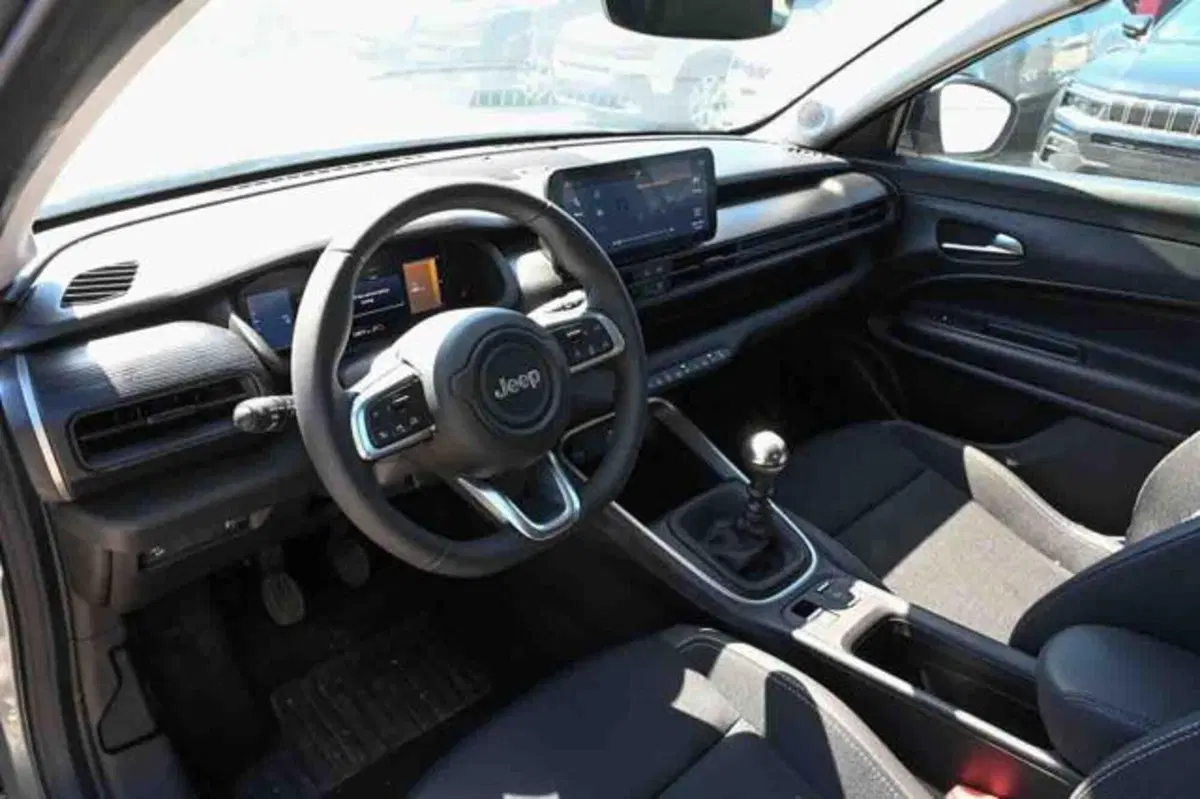 Jeep Avenger usata a Torino (8)