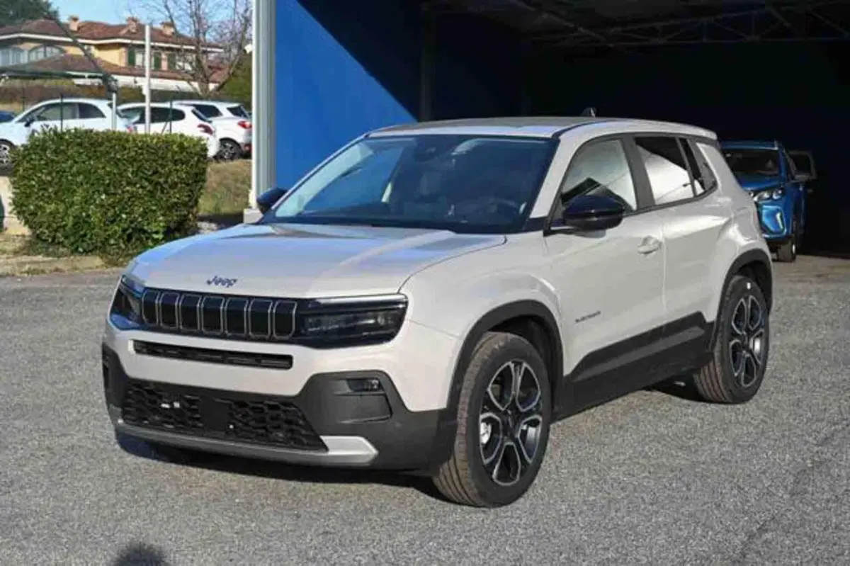 Jeep Avenger nuova a Torino