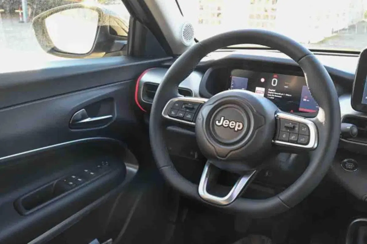 Jeep Avenger nuova a Torino (20)