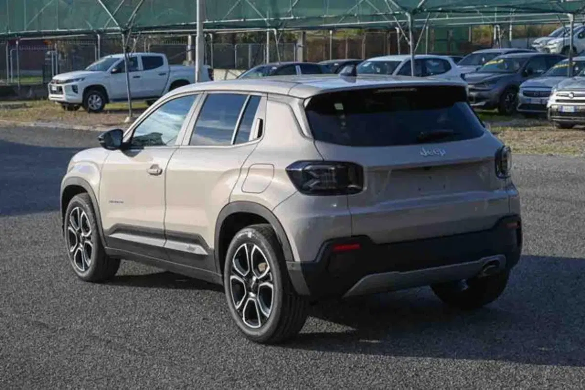 Jeep Avenger nuova a Torino (7)