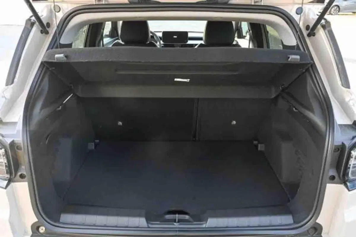 Jeep Avenger nuova a Torino (9)