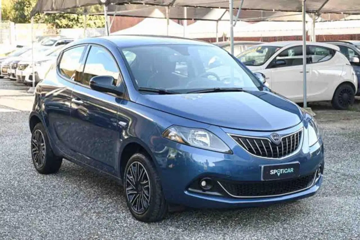 Lancia Ypsilon usata a Torino (2)