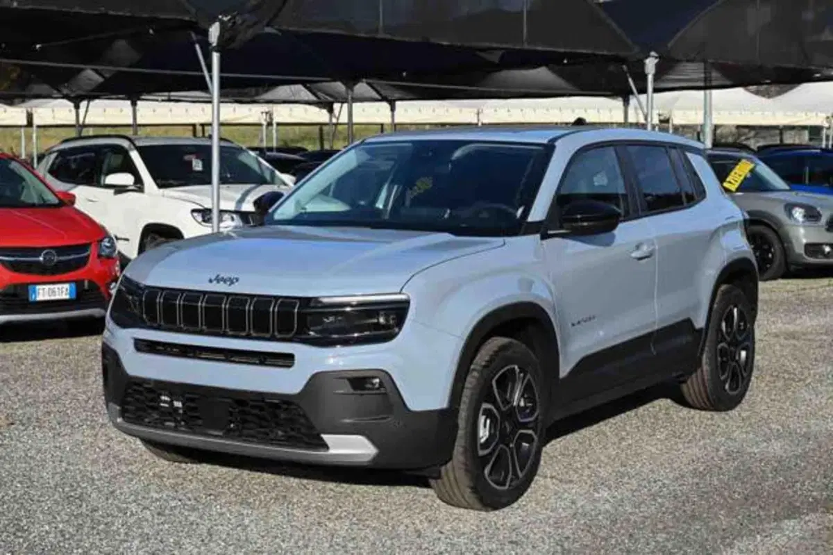 Jeep Avenger nuova a Torino