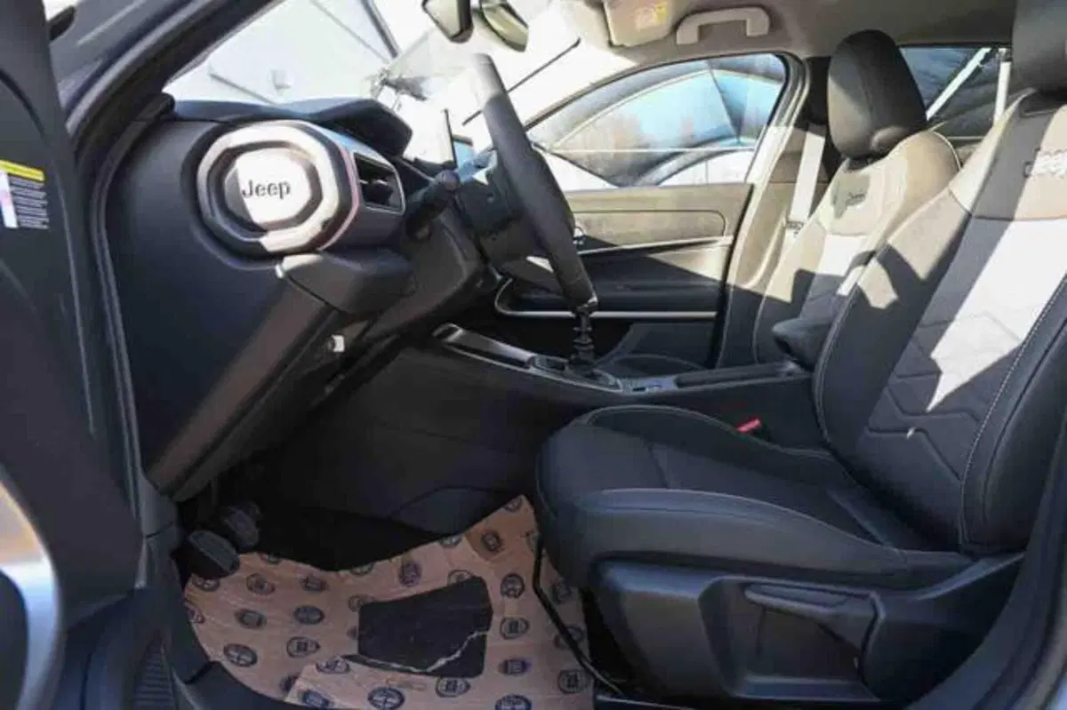 Jeep Avenger nuova a Torino (13)