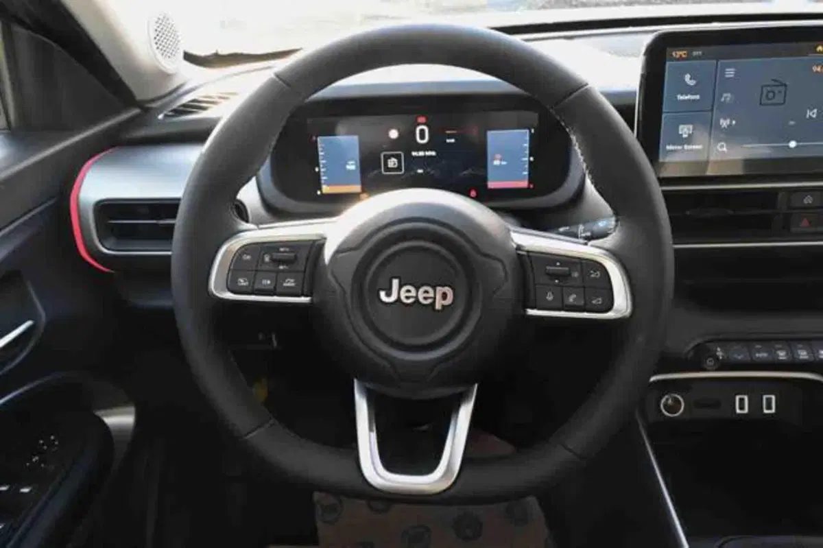 Jeep Avenger nuova a Torino (16)