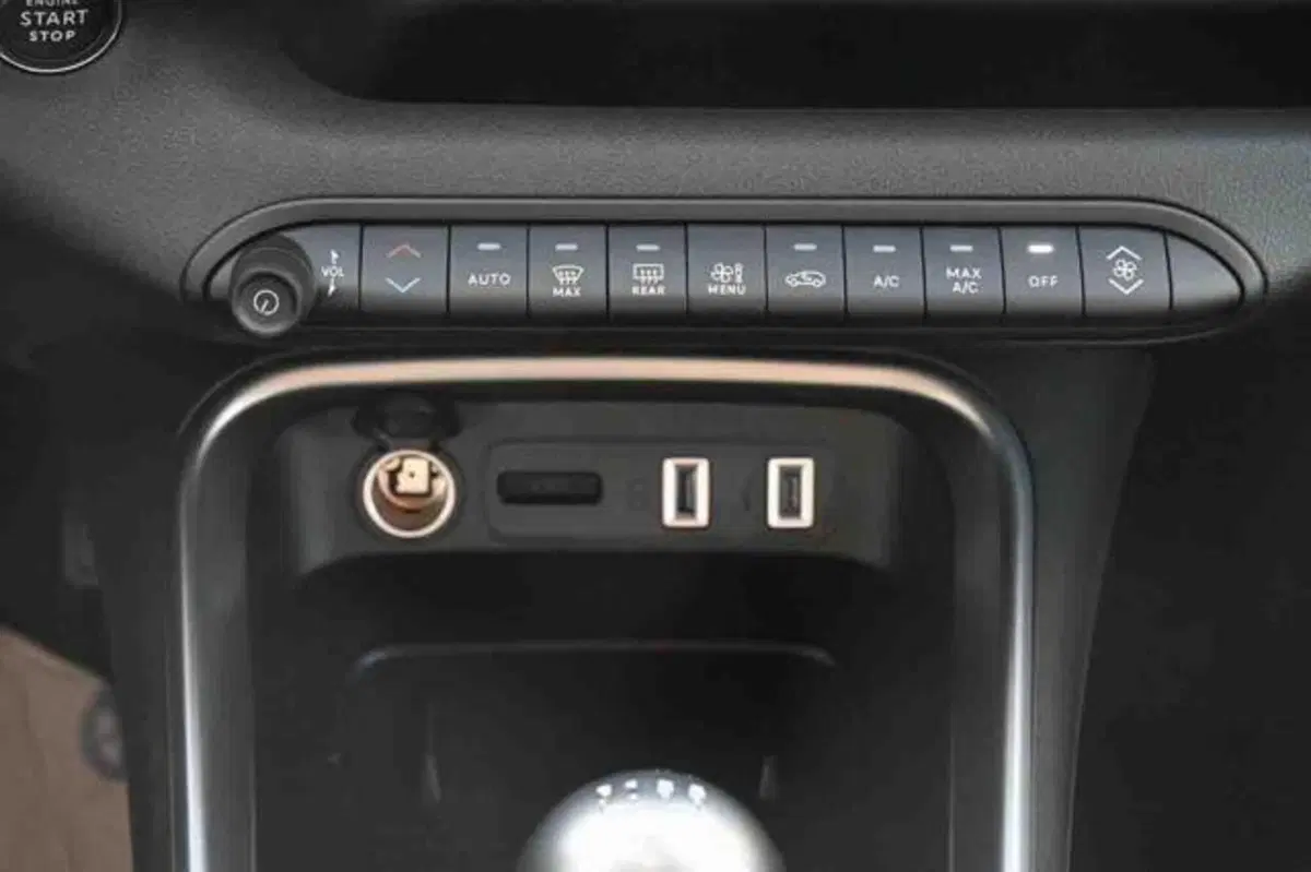 Jeep Avenger nuova a Torino (19)