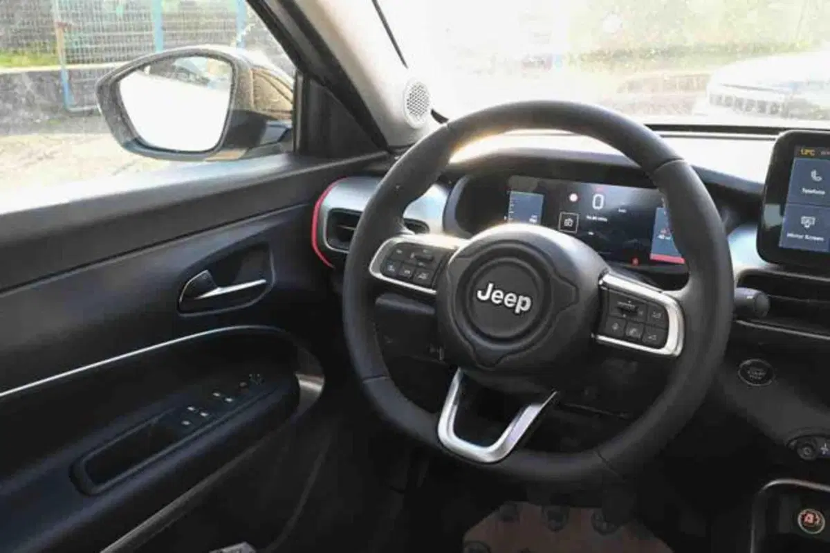 Jeep Avenger nuova a Torino (20)