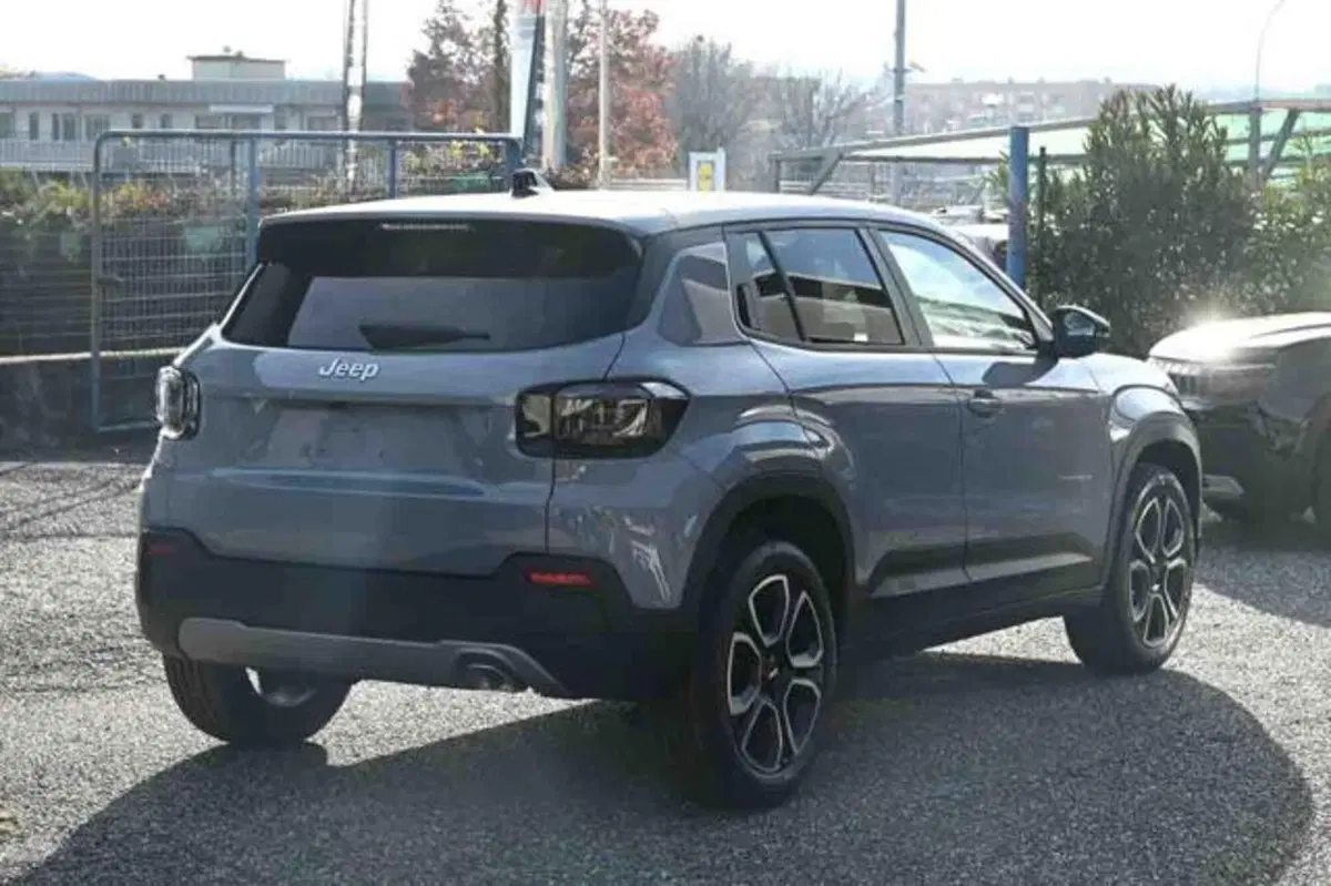 Jeep Avenger nuova a Torino (5)
