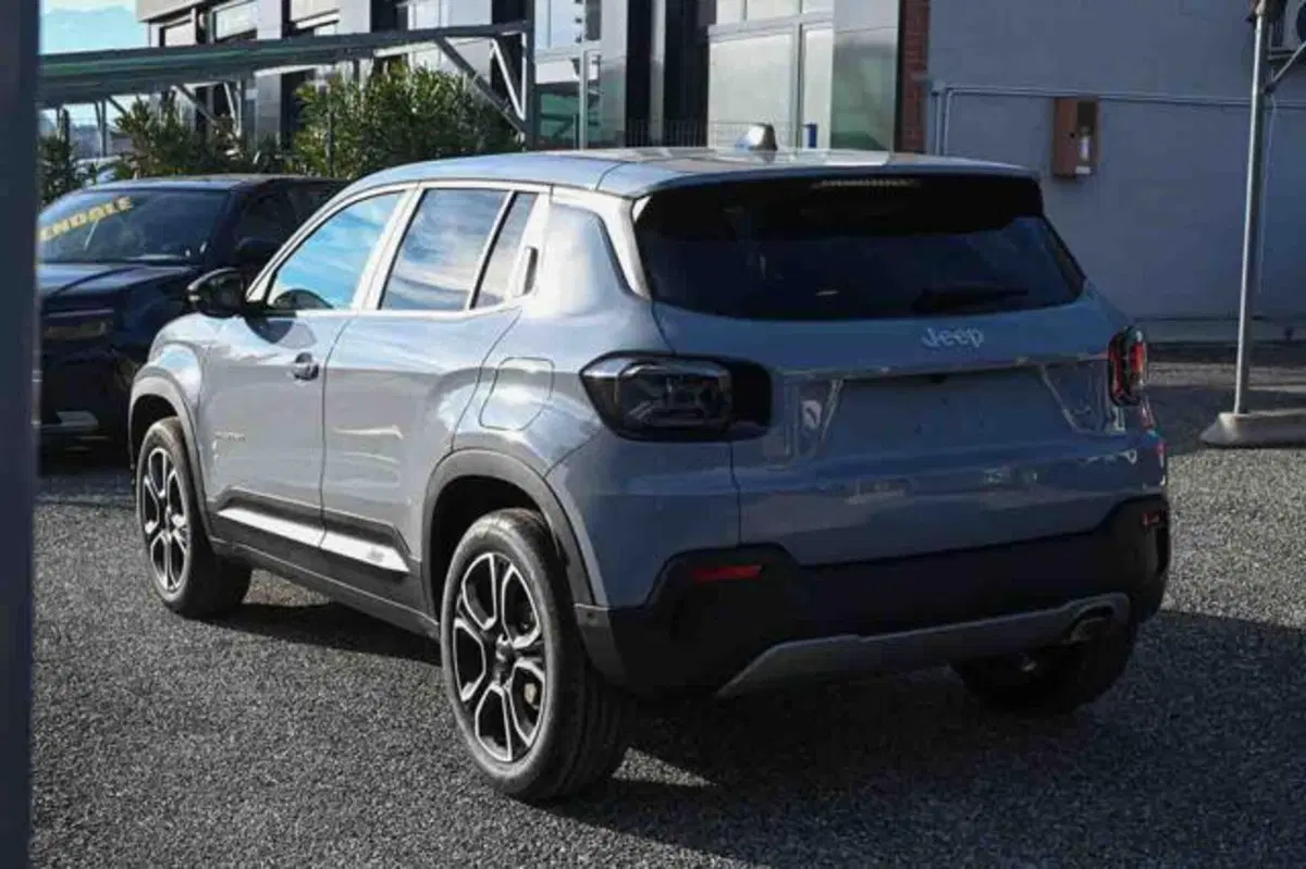Jeep Avenger nuova a Torino (7)