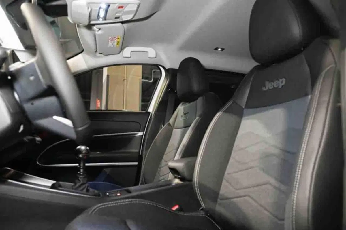 Jeep Avenger nuova a Torino (12)