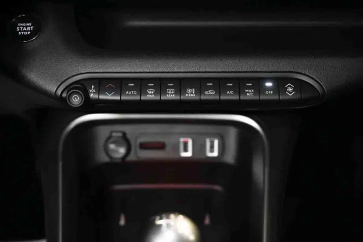 Jeep Avenger nuova a Torino (17)
