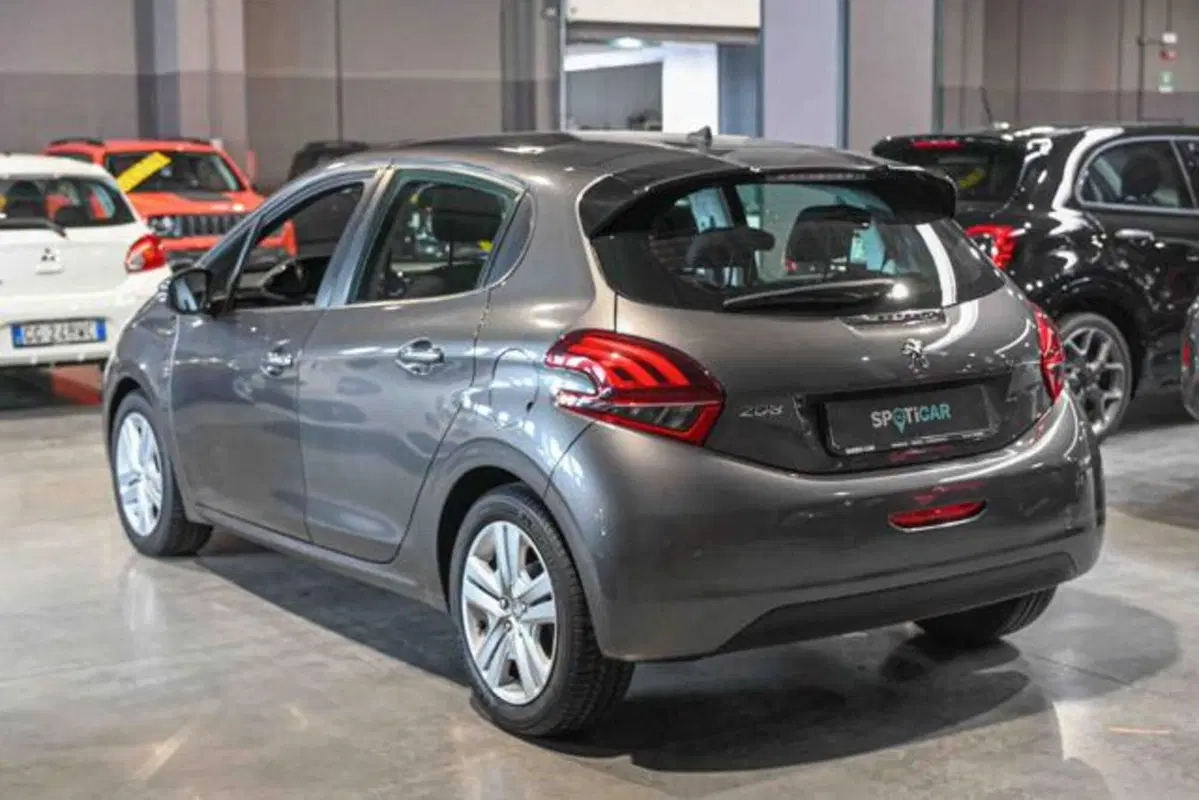 Peugeot 208 usata a Torino (7)