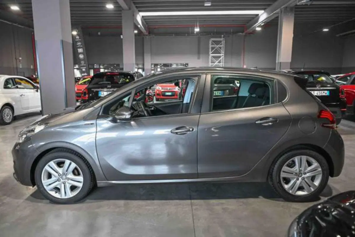 Peugeot 208 usata a Torino (8)