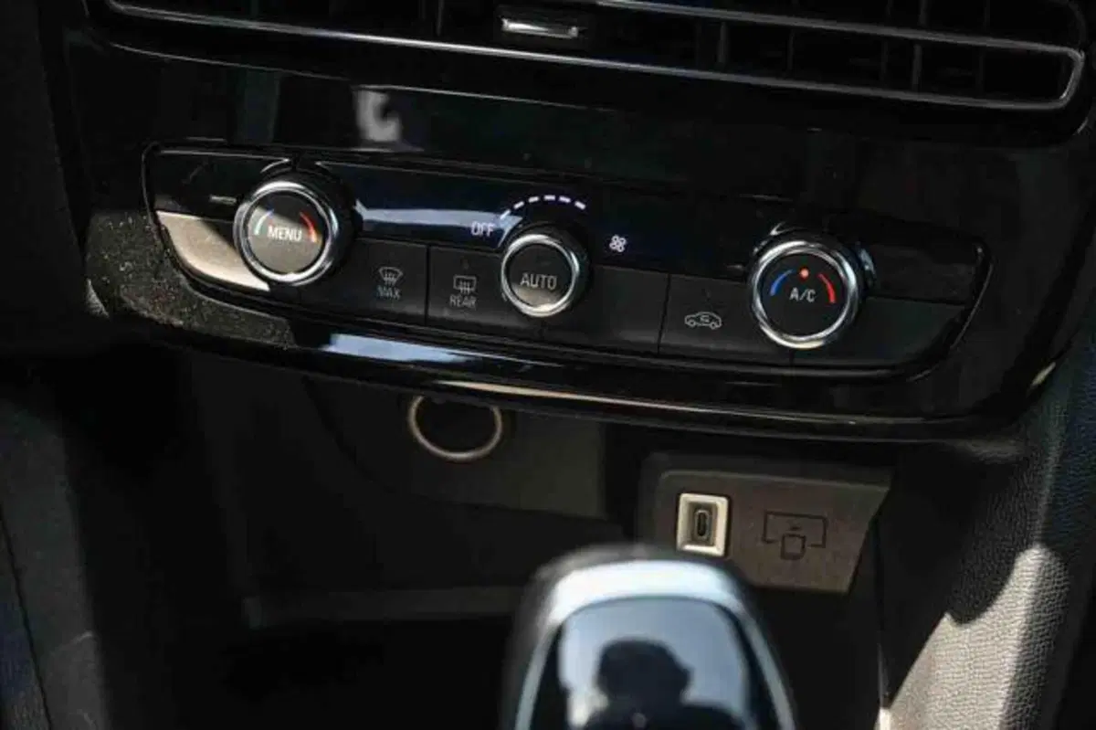 Opel Mokka usata a Torino (15)
