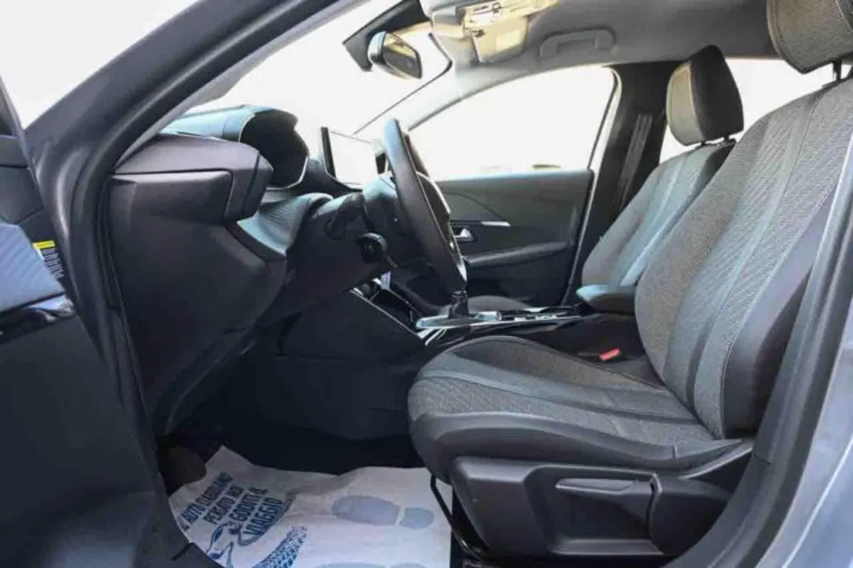 Peugeot 208 usata a Torino (12)