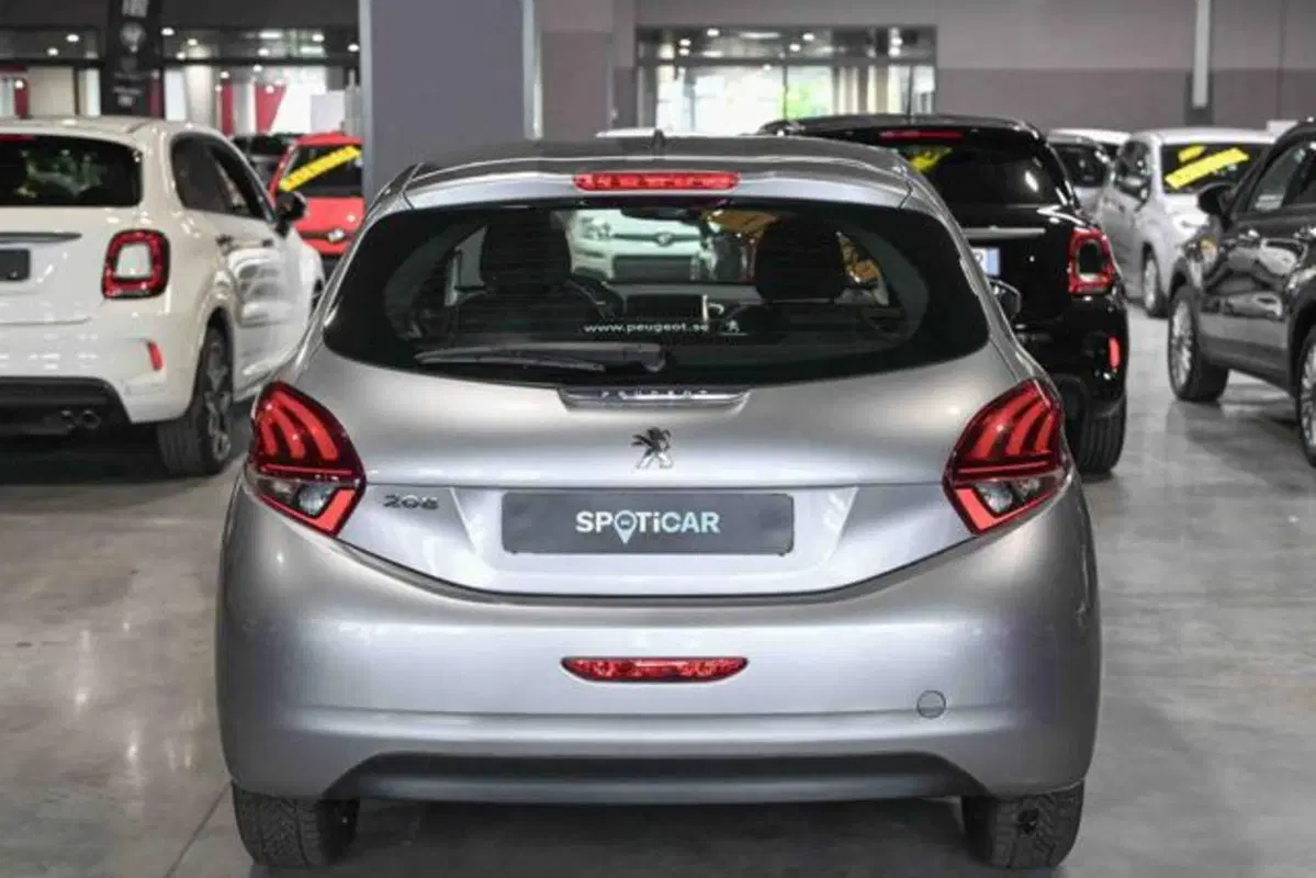 Peugeot 208 usata a Torino (6)